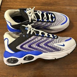 Brand new never worn TW Nike air max